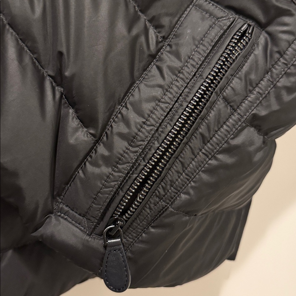 đź’‹Burberry Women's Black Puffer Jacket 007 - Picture 10 of 11